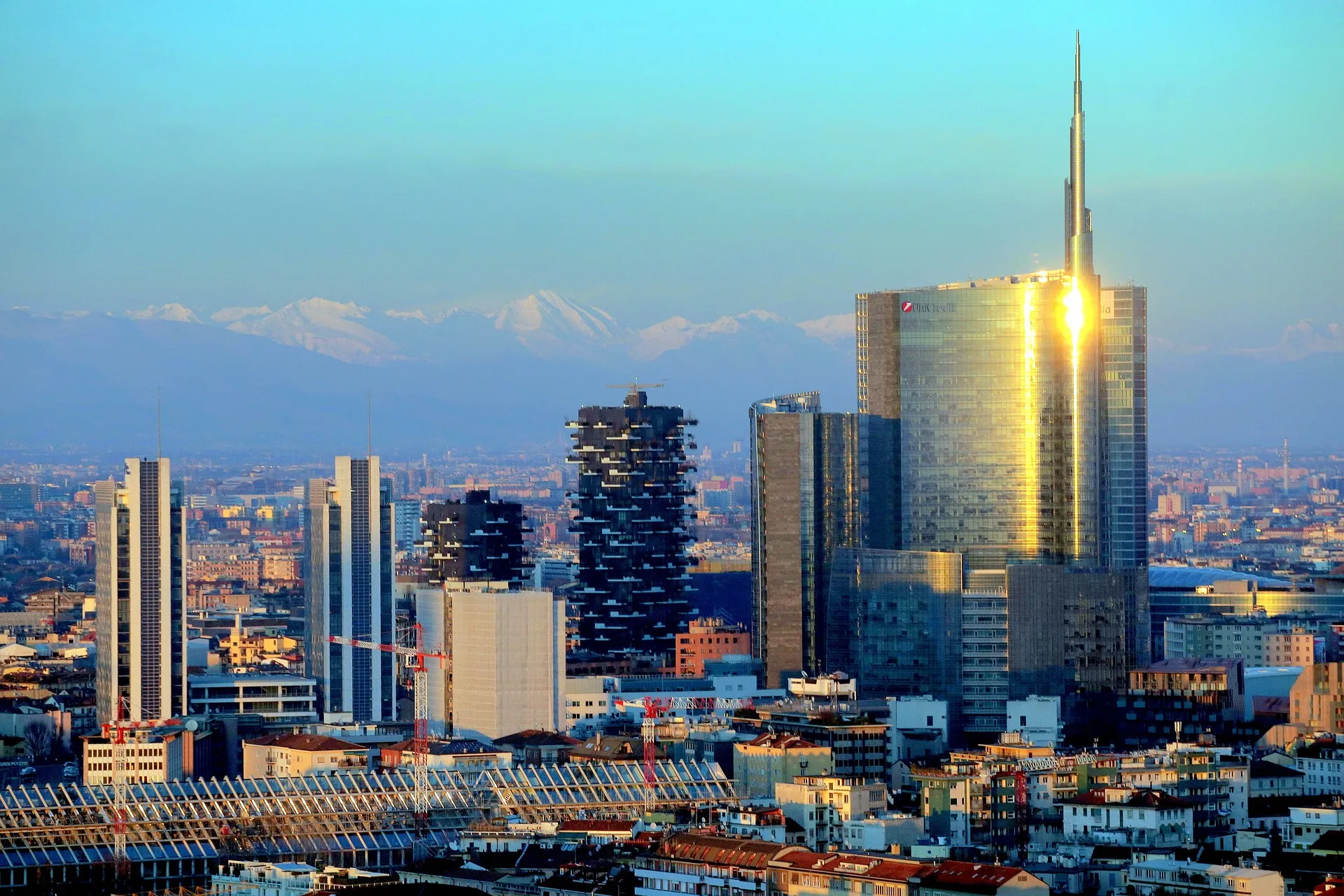 milan-6652243_1920